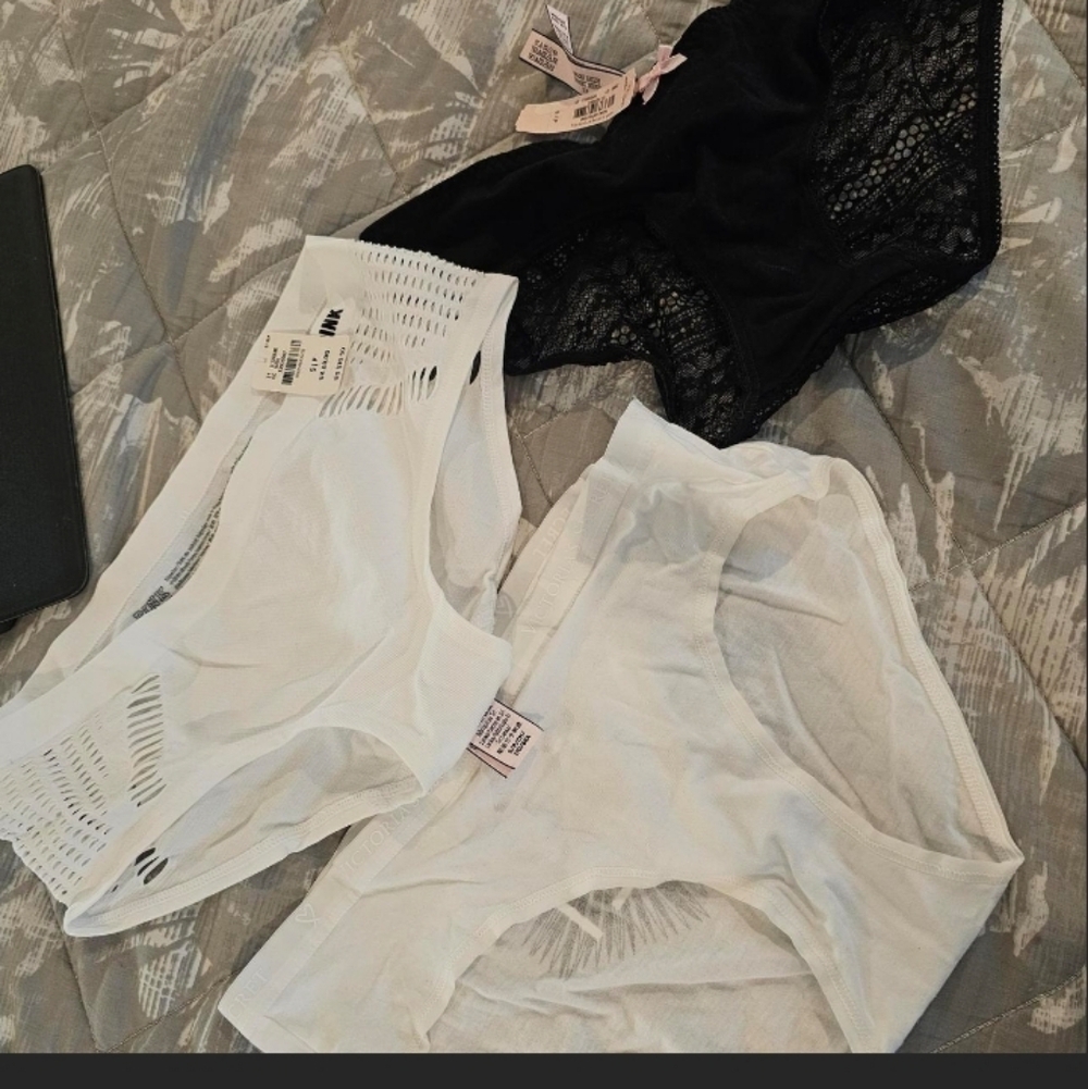 Victoria Secret NWT Women's Lace & Seamless Bikini Pack - Black and White